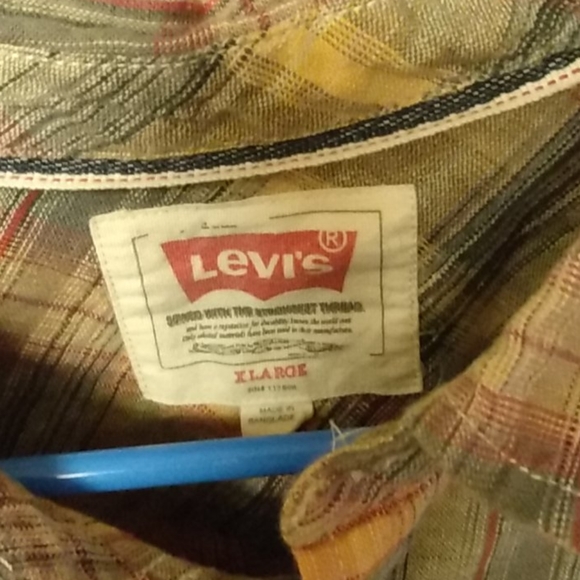 Multi colored levi's button down - Picture 2 of 4